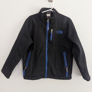 Boys North Face 5T Black Blue Medium Thickness Jacket